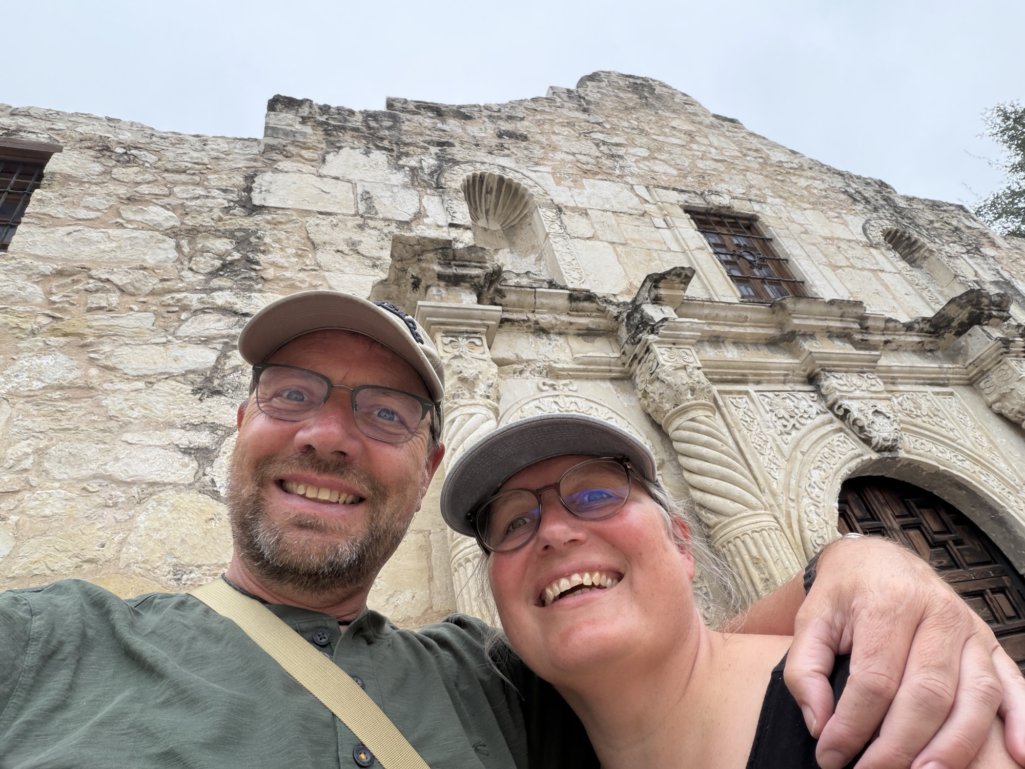 „Remember the Alamo“ oder „Wahr di, Garr, de Bur de kumt“